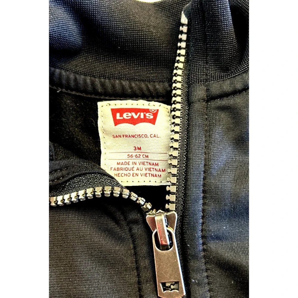 Levis Baby lightweight black Full Zip Track jacket Logo Sleeves SIZE‎ 3 MONTHS